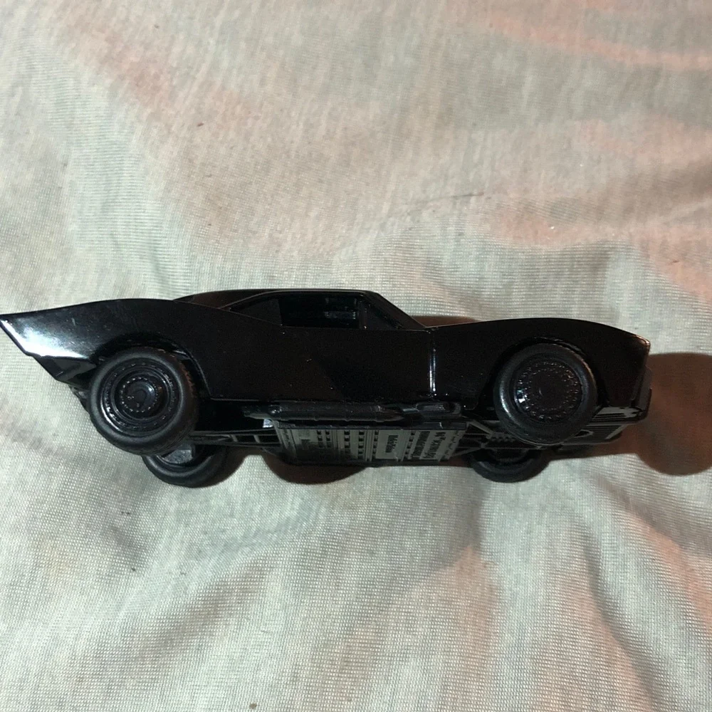 1:43 hot wheels premium Batmobile